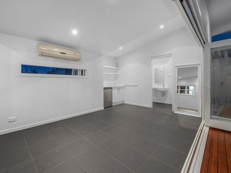 54 Linton Street, Kangaroo Point QLD 4169