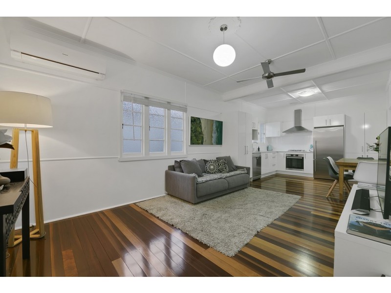 77 Grosvenor Street, Morningside QLD 4170