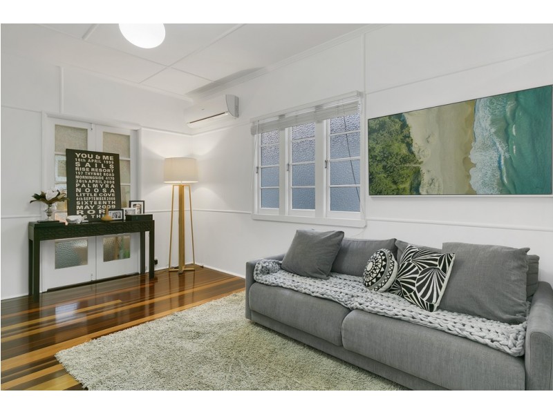 77 Grosvenor Street, Morningside QLD 4170