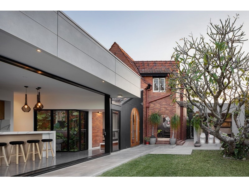 39 Liverpool Road, Clayfield QLD 4011