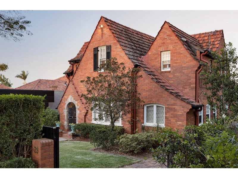 39 Liverpool Road, Clayfield QLD 4011