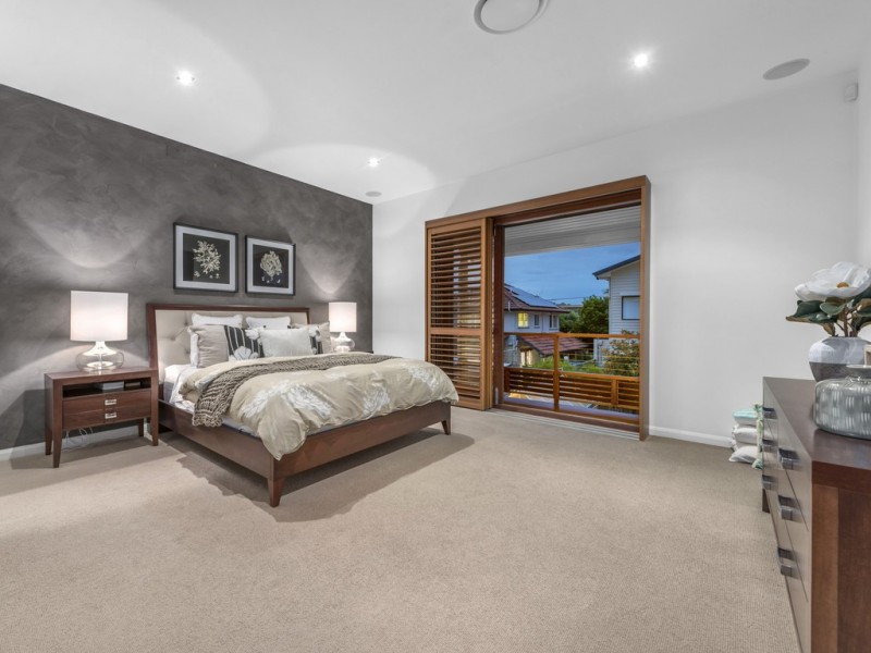 27 Mcdonald Street, Hawthorne QLD 4171