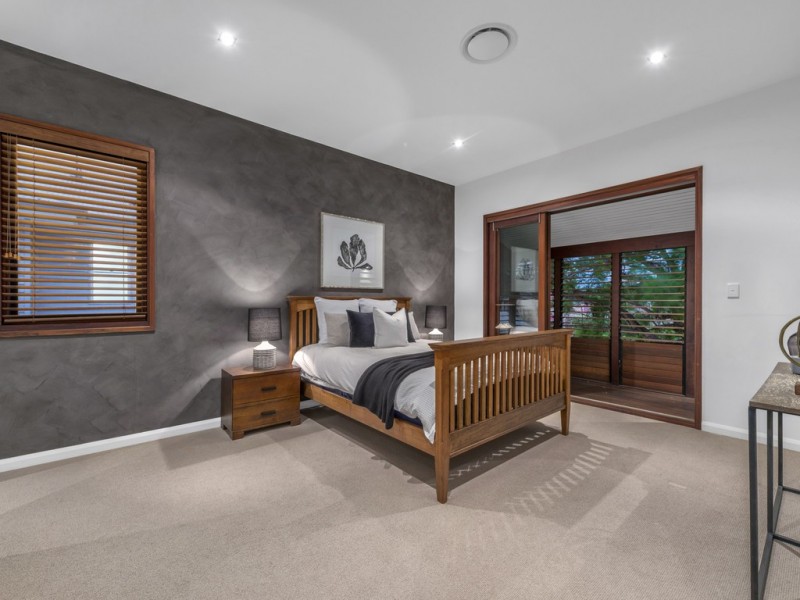 27 Mcdonald Street, Hawthorne QLD 4171