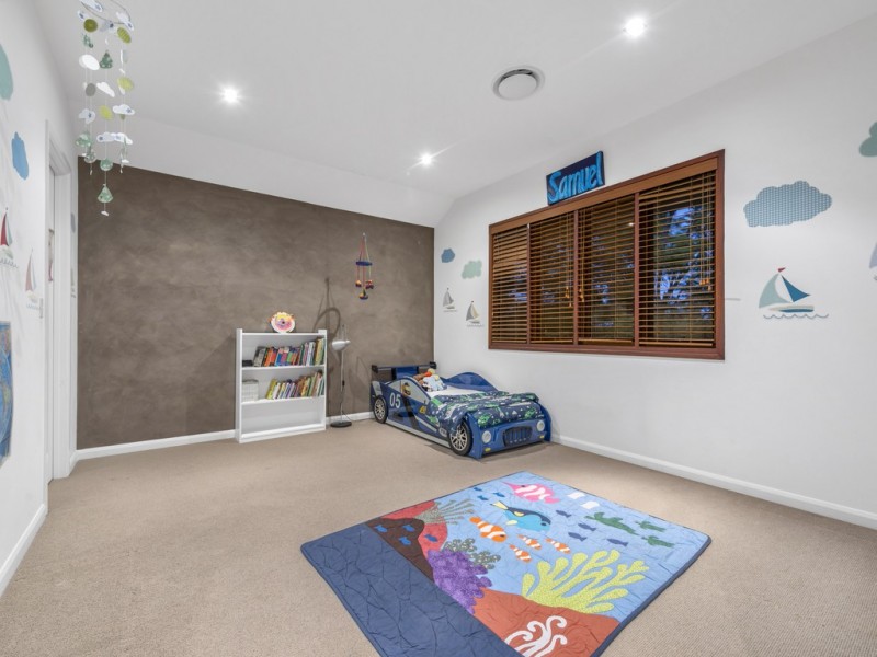 27 Mcdonald Street, Hawthorne QLD 4171