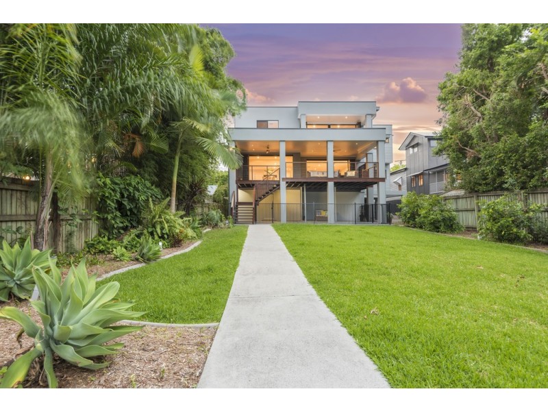 33 Bodalla Street, Norman Park QLD 4170