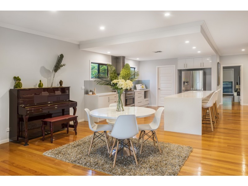 33 Bodalla Street, Norman Park QLD 4170