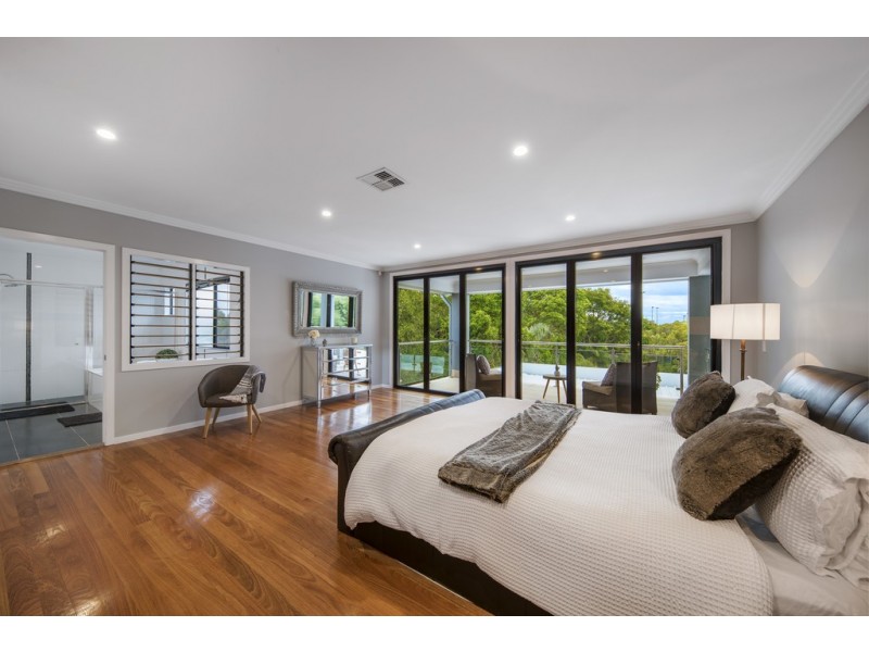 33 Bodalla Street, Norman Park QLD 4170