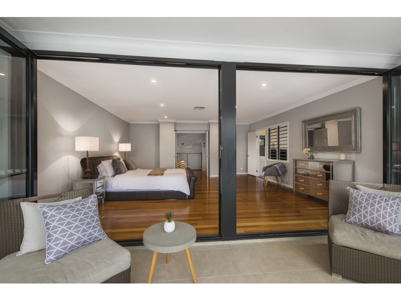 33 Bodalla Street, Norman Park QLD 4170