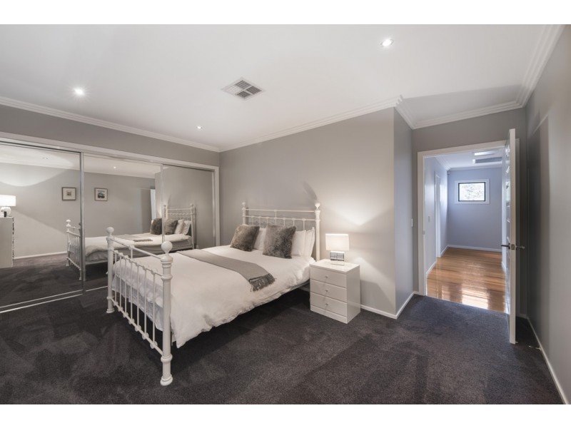 33 Bodalla Street, Norman Park QLD 4170