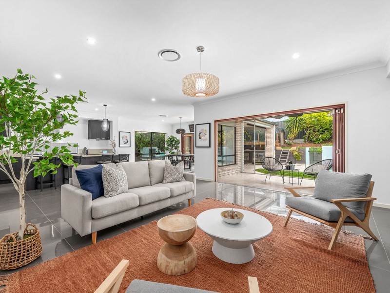 80 Porteus Drive, Seven Hills QLD 4170