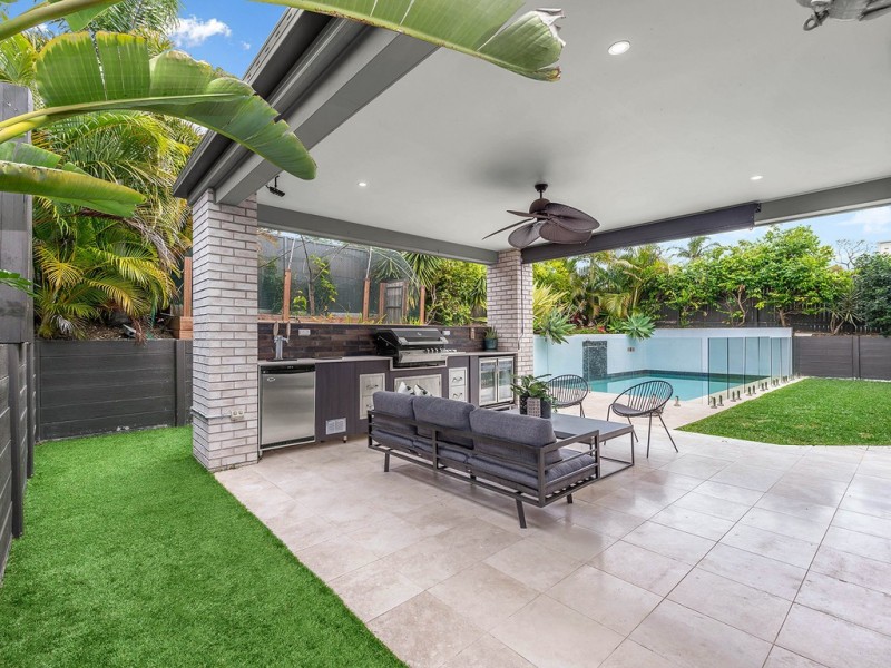 80 Porteus Drive, Seven Hills QLD 4170