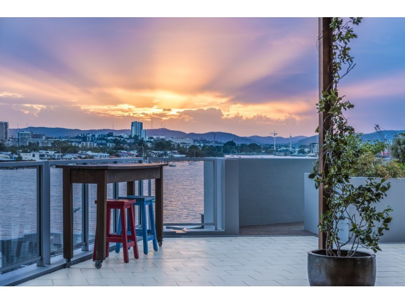 37 Harbour Road, Hamilton QLD 4007