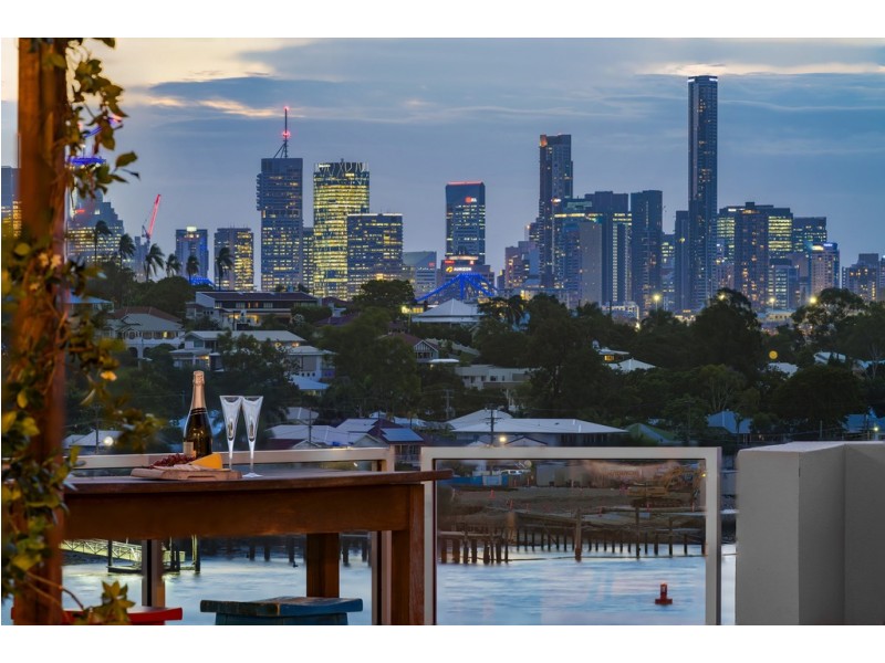 37 Harbour Road, Hamilton QLD 4007