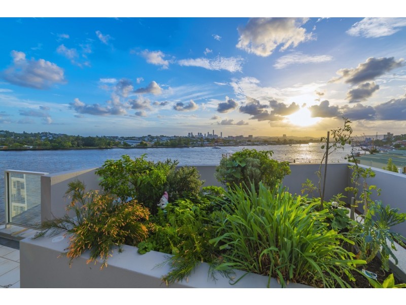 37 Harbour Road, Hamilton QLD 4007