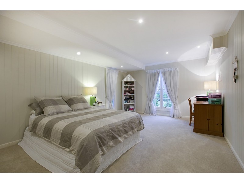 35 Bayview Terrace, Clayfield QLD 4011