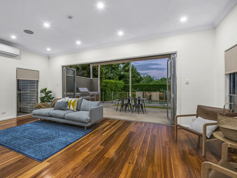 33 Agnes Street, Auchenflower QLD 4066