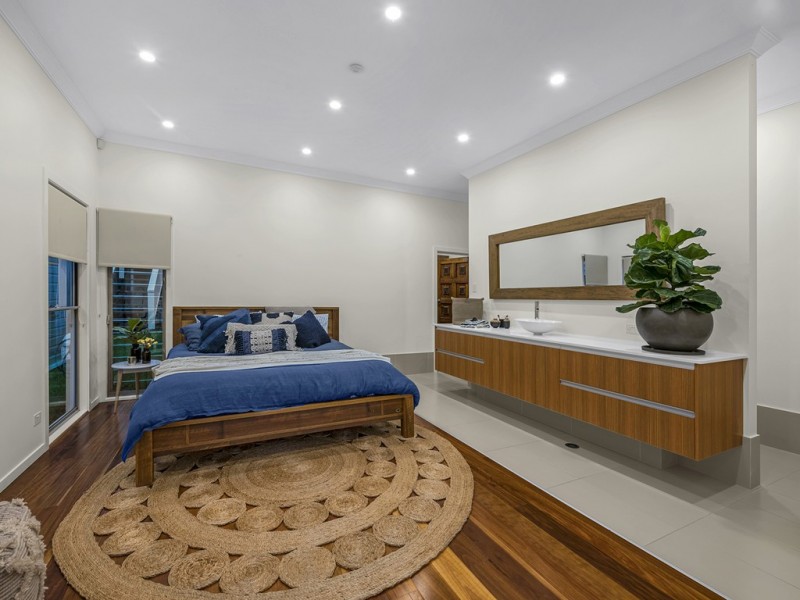 33 Agnes Street, Auchenflower QLD 4066