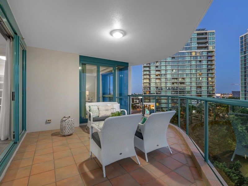 27/23 Harbour Road, Hamilton QLD 4007