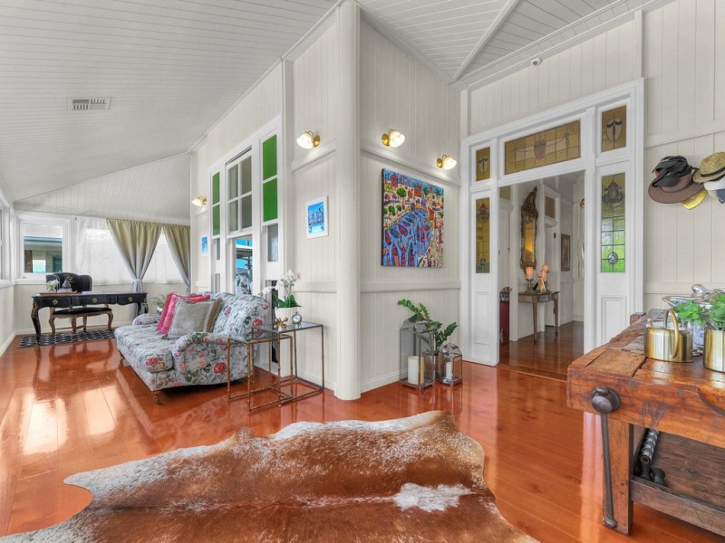 28 Queens Road, Hamilton QLD 4007