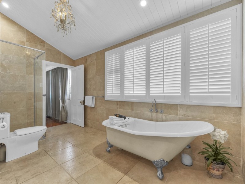 28 Queens Road, Hamilton QLD 4007