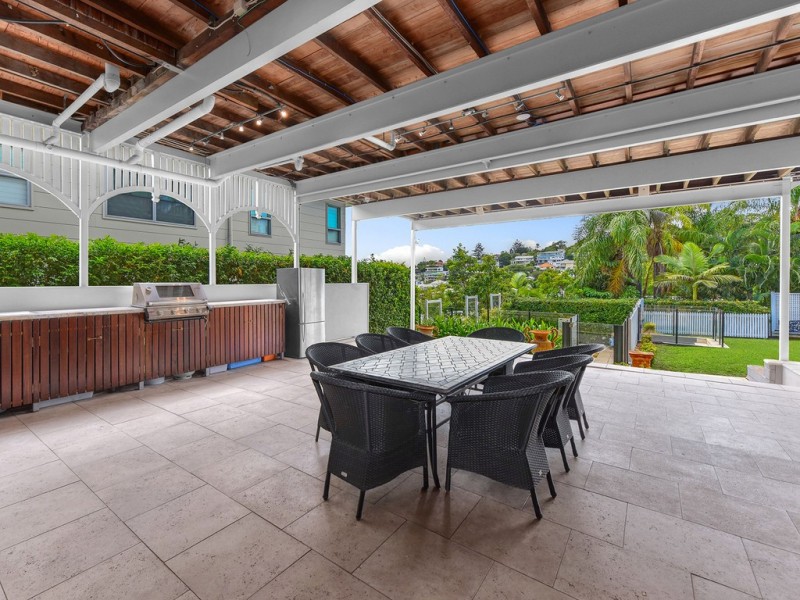 28 Queens Road, Hamilton QLD 4007