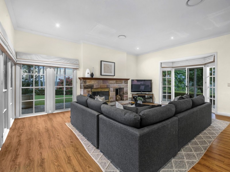 249 Upper Brookfield Road, Upper Brookfield QLD 4069