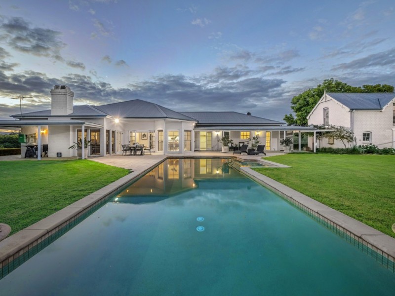 249 Upper Brookfield Road, Upper Brookfield QLD 4069