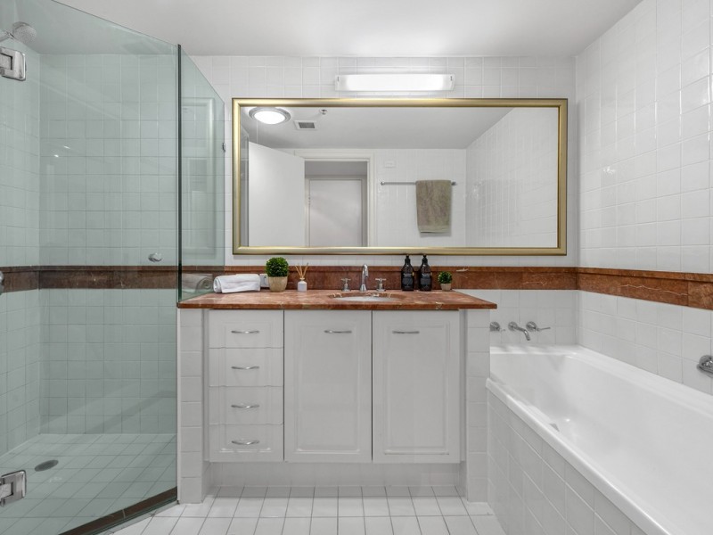 2002/132 Alice Street, Brisbane City QLD 4000