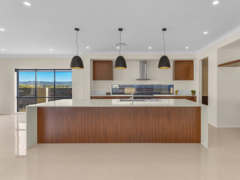 39 Bush Street, Windsor QLD 4030