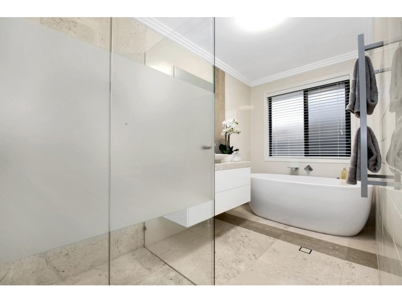 8 Tokely Court, Murrumba Downs QLD 4503