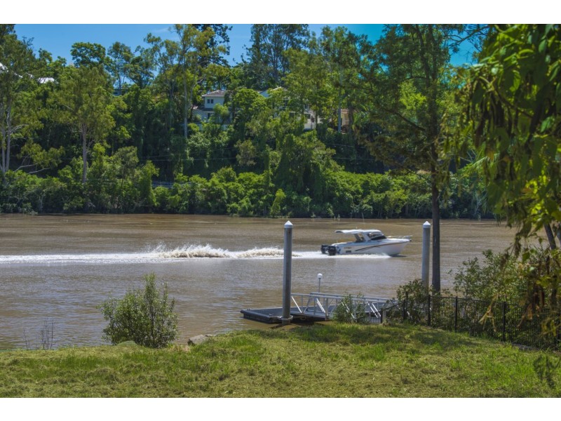 19 Longman Terrace, Chelmer QLD 4068