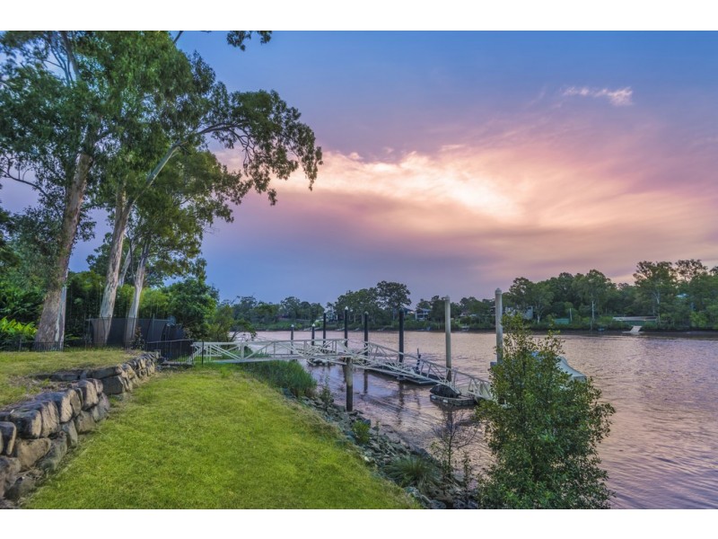 19 Longman Terrace, Chelmer QLD 4068