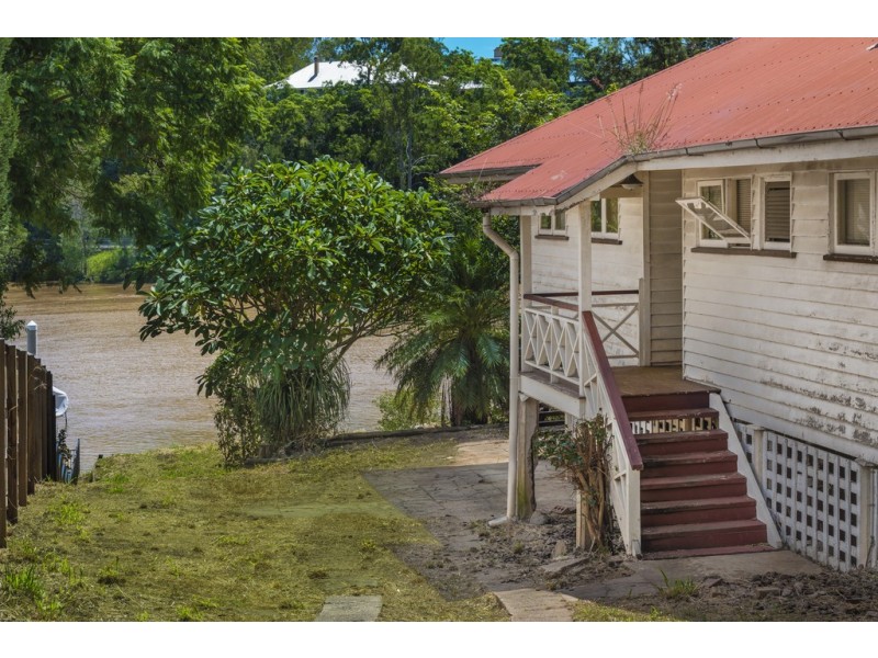 19 Longman Terrace, Chelmer QLD 4068