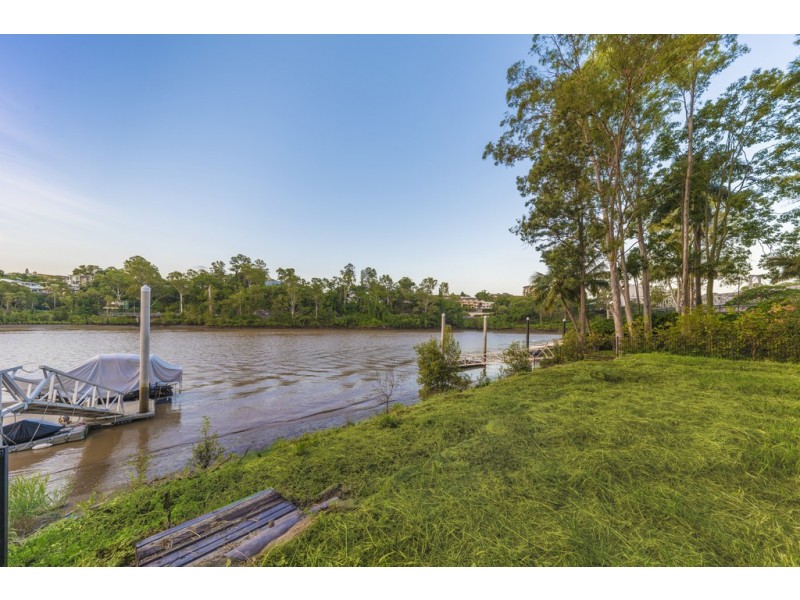 19 Longman Terrace, Chelmer QLD 4068