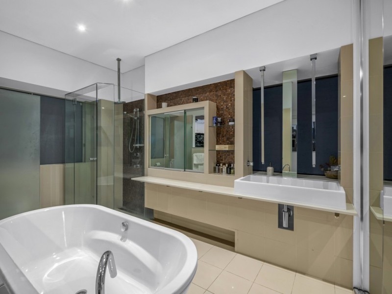 14 Midvale Lane, Teneriffe QLD 4005