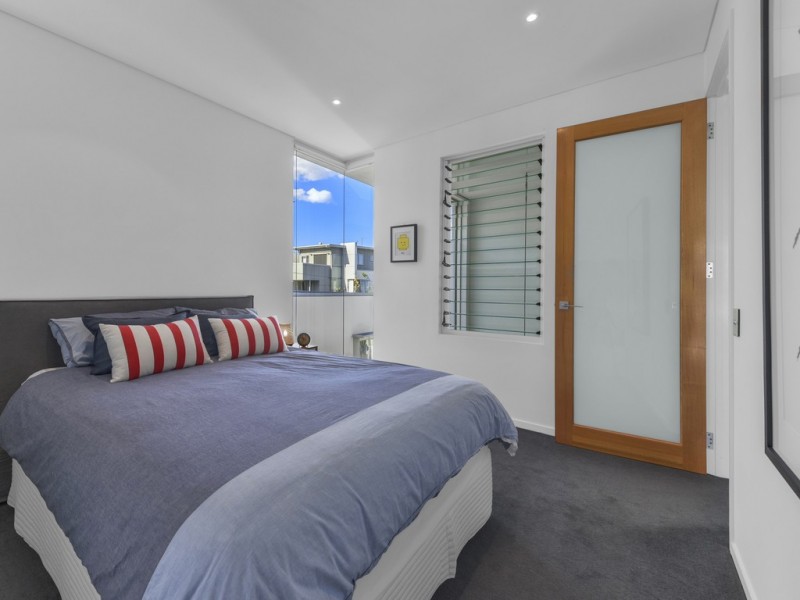 14 Midvale Lane, Teneriffe QLD 4005