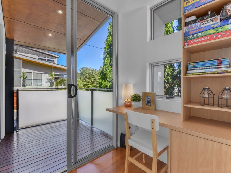 14 Midvale Lane, Teneriffe QLD 4005