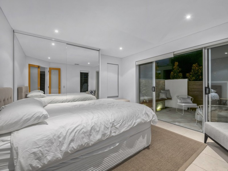 14 Midvale Lane, Teneriffe QLD 4005