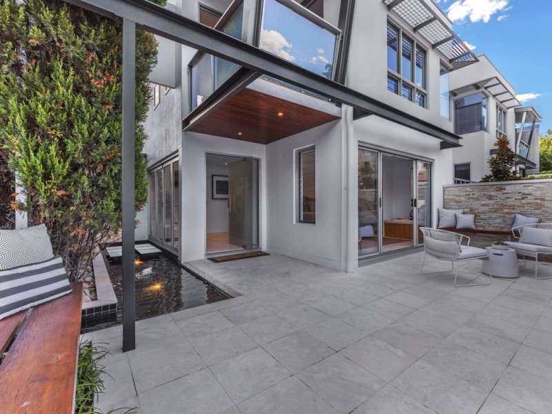 14 Midvale Lane, Teneriffe QLD 4005