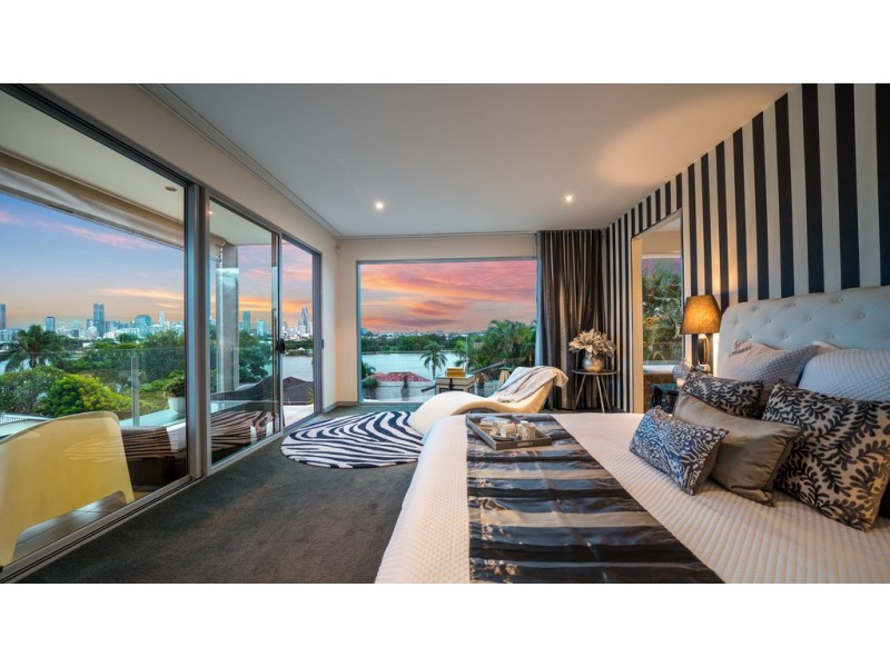 126 Wynnum Road, Norman Park QLD 4170