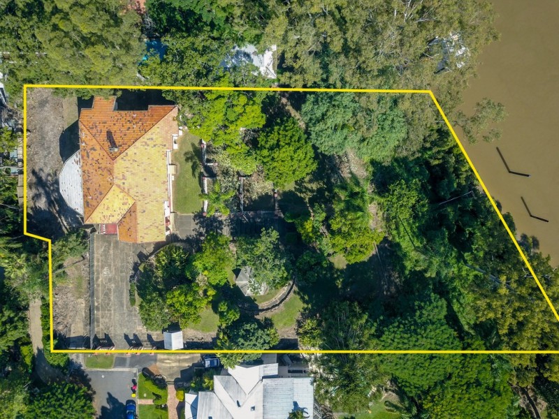 95 Bank Road, Graceville QLD 4075