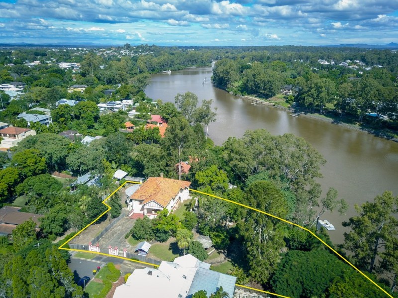 95 Bank Road, Graceville QLD 4075