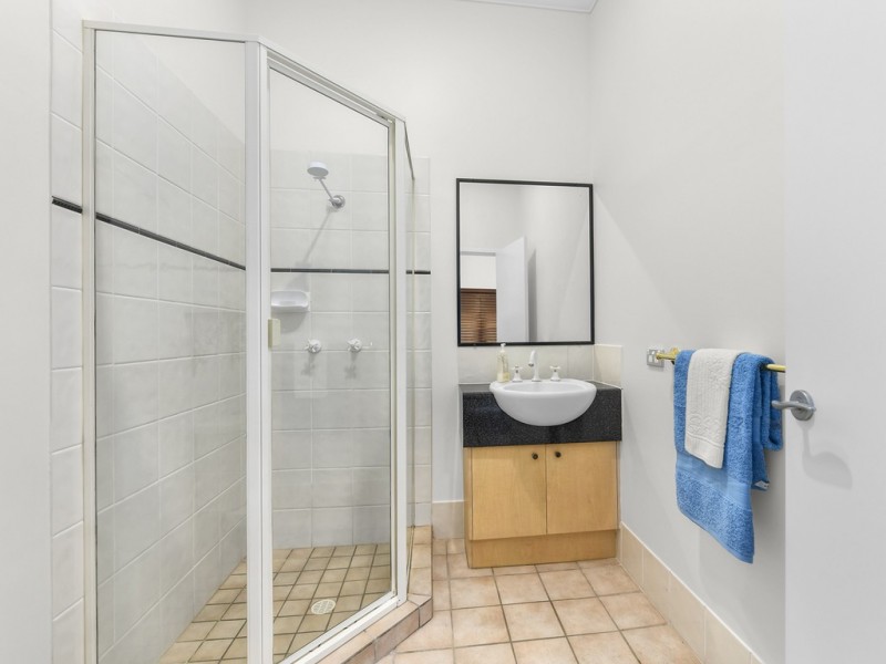 12/108 Sydney Street, New Farm QLD 4005