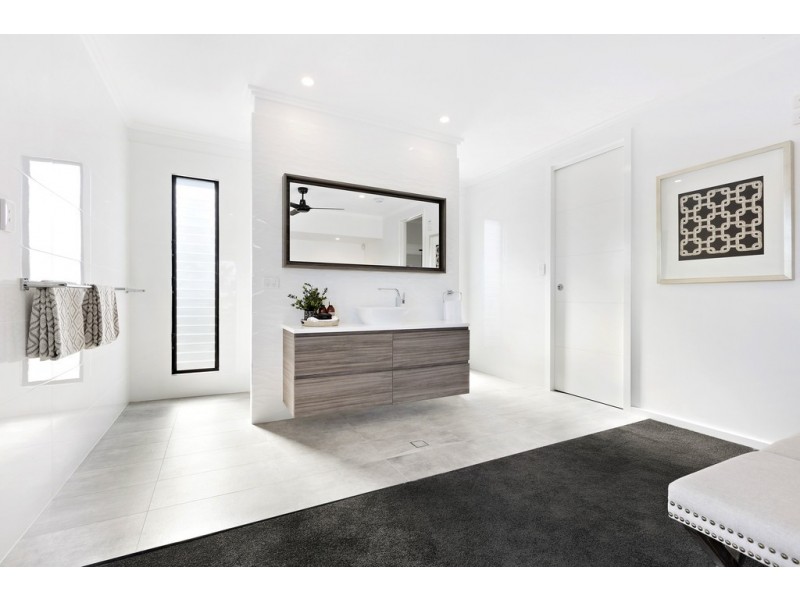 9 Derby Street, Hendra QLD 4011