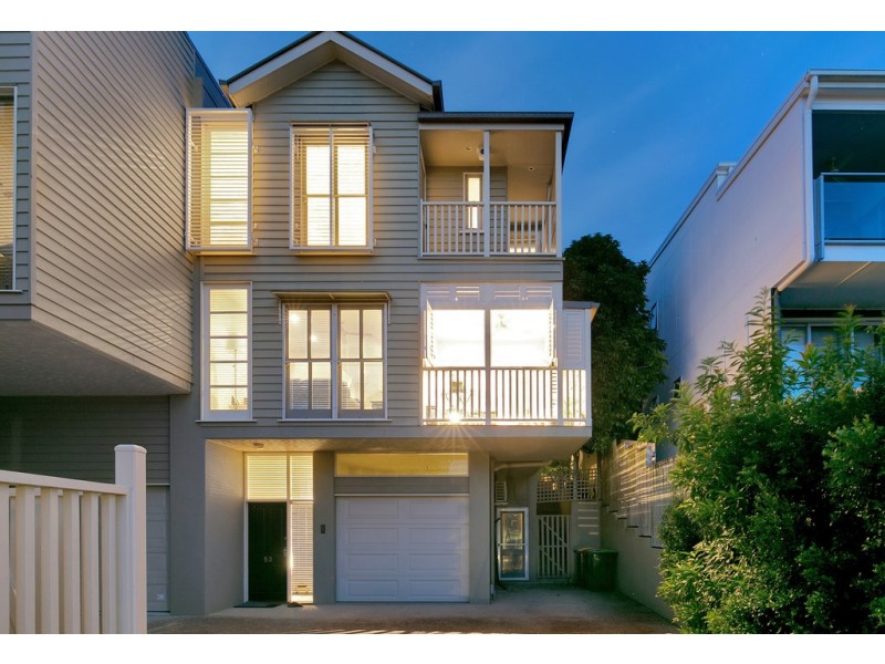 53 Thackeray Street, Norman Park QLD 4170