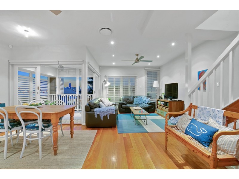 53 Thackeray Street, Norman Park QLD 4170