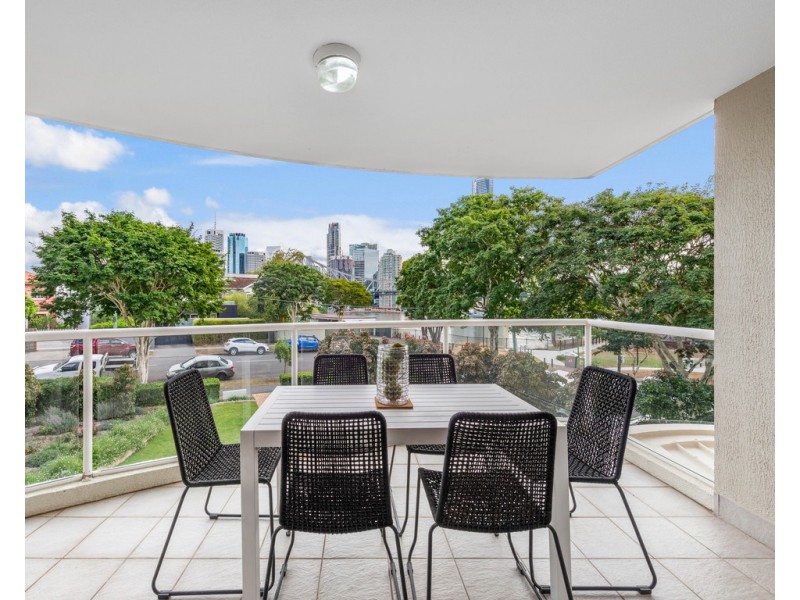 2/16 Moray Street, New Farm QLD 4005