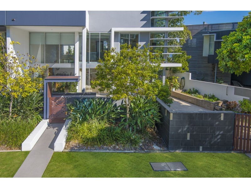 Infinity 37 Harbour Road, Hamilton QLD 4007