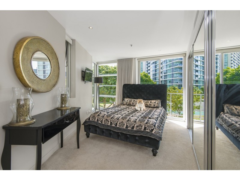 Infinity 37 Harbour Road, Hamilton QLD 4007