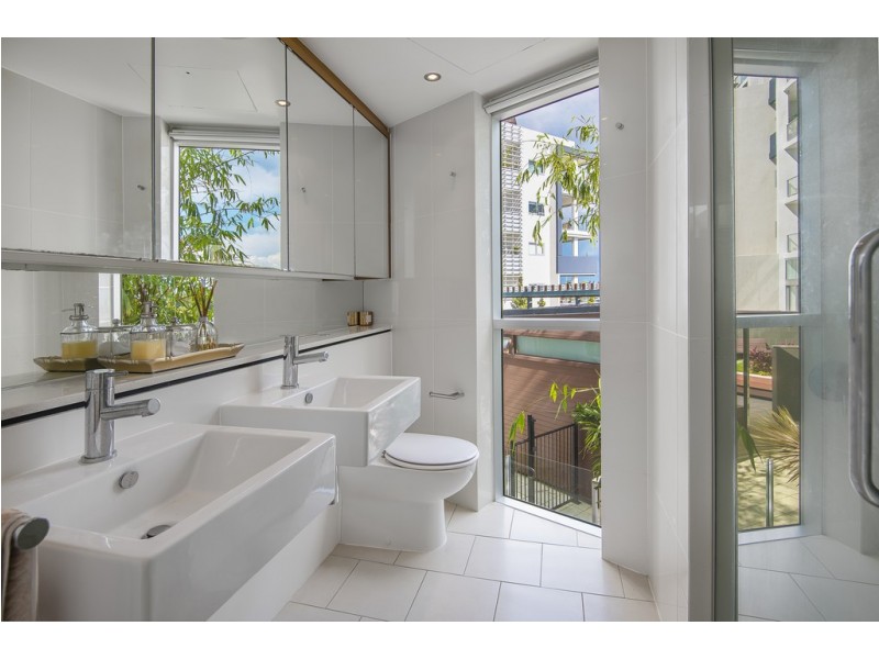 Infinity 37 Harbour Road, Hamilton QLD 4007